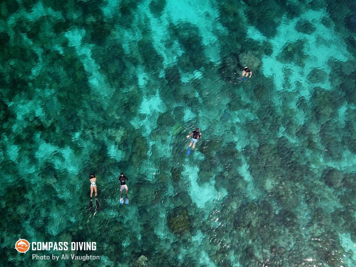Compass Diving Resort Beloi Екстер'єр фото